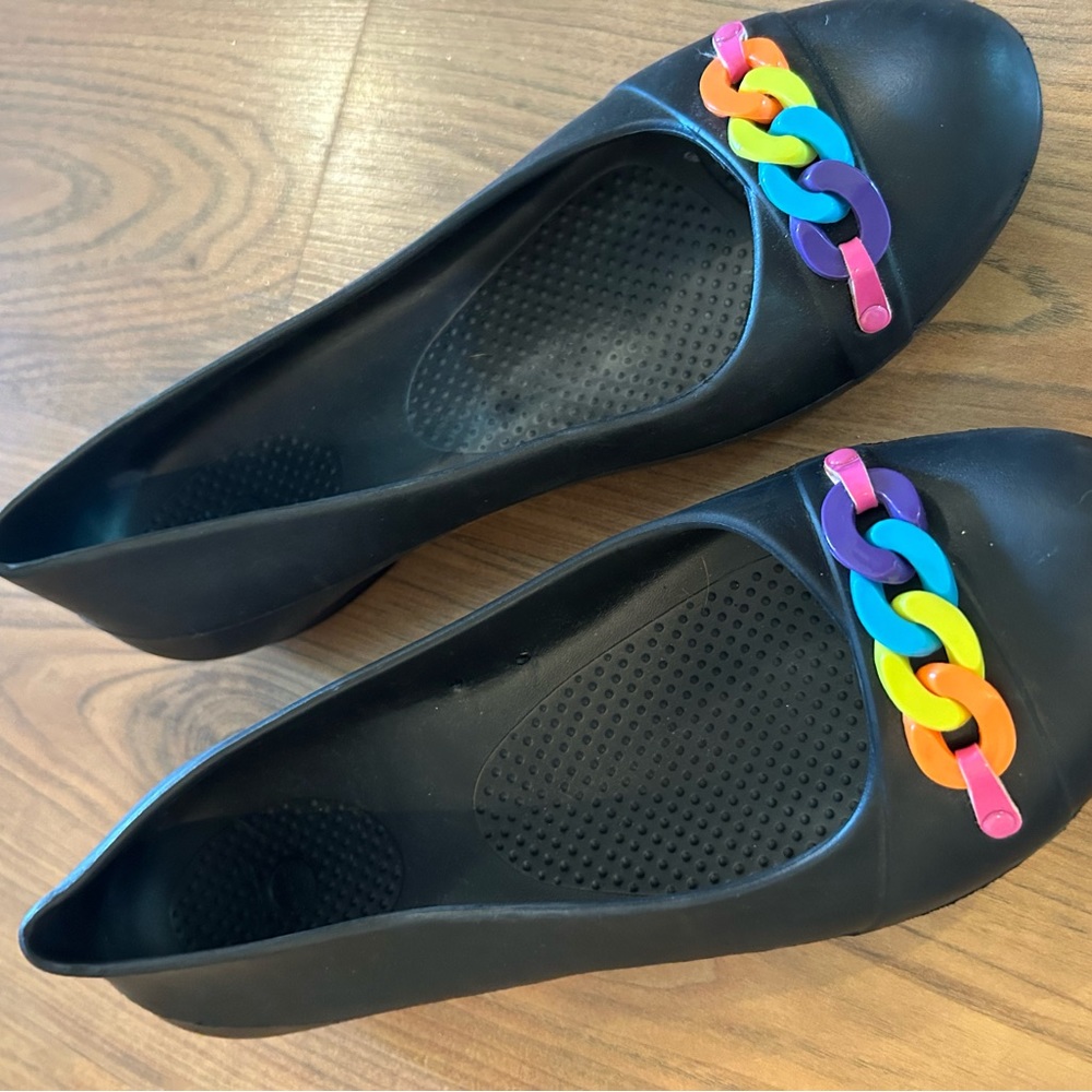 Crocs black flats with cute, colorful chain for decoration size 10